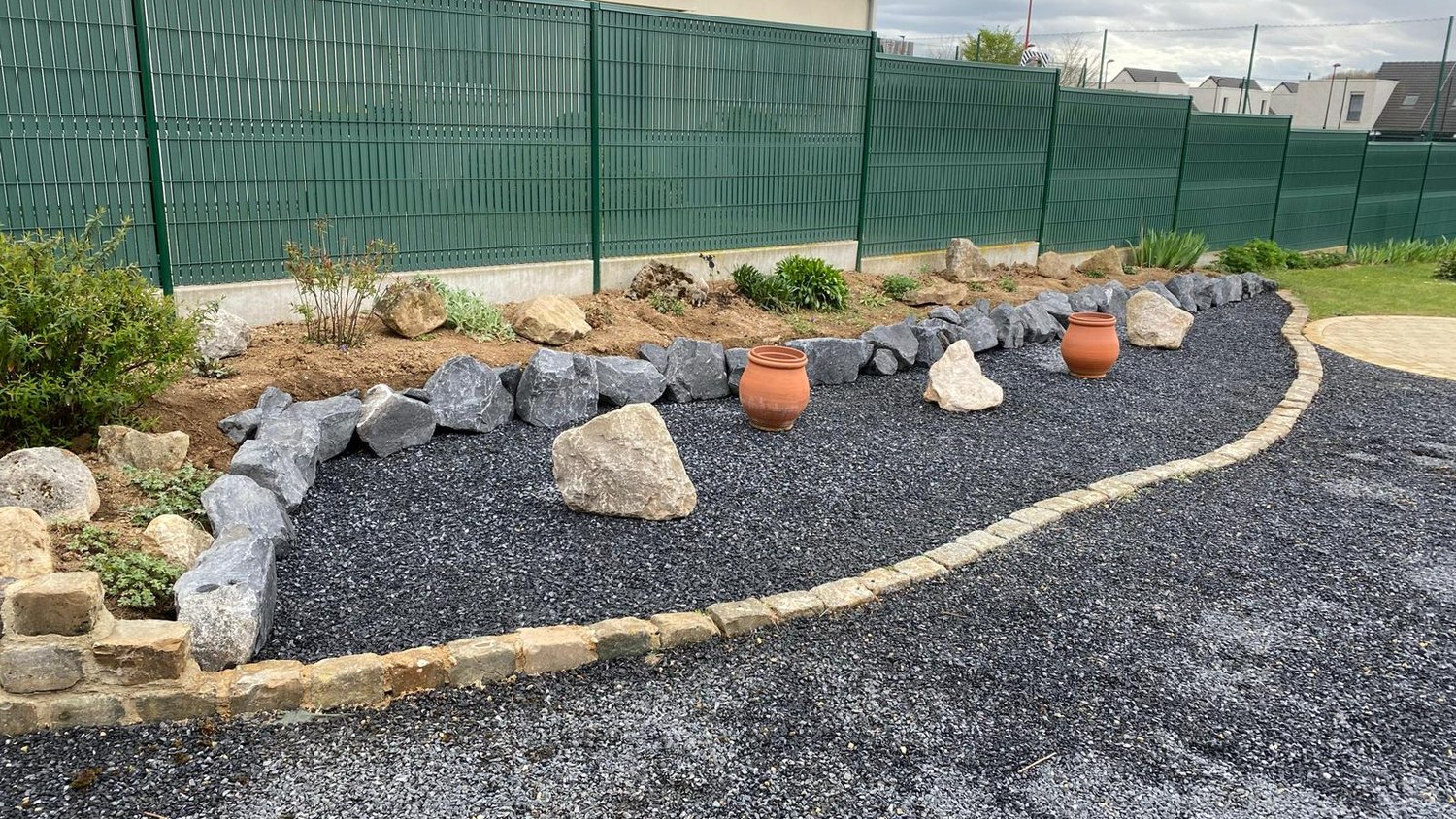 Après — Aménagement de terrain par Quatre Trèfles à Amiens