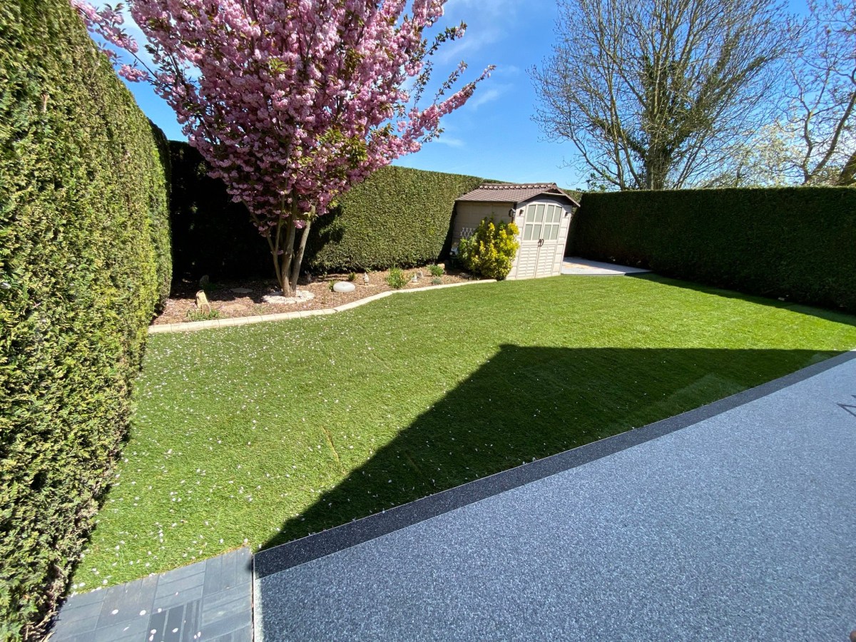Après — Création de pelouse par Quatre Trèfles à Amiens